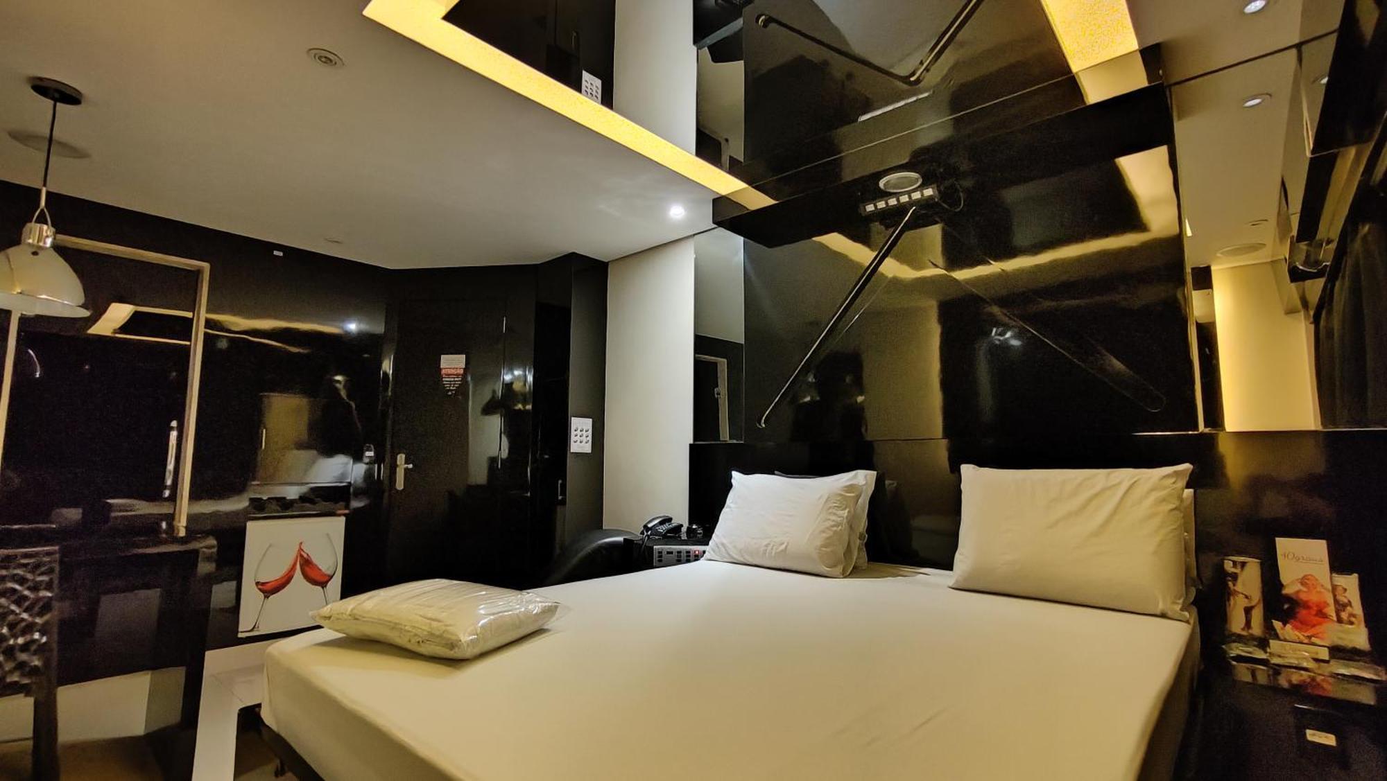 Swing 1 Hotel do amor *
